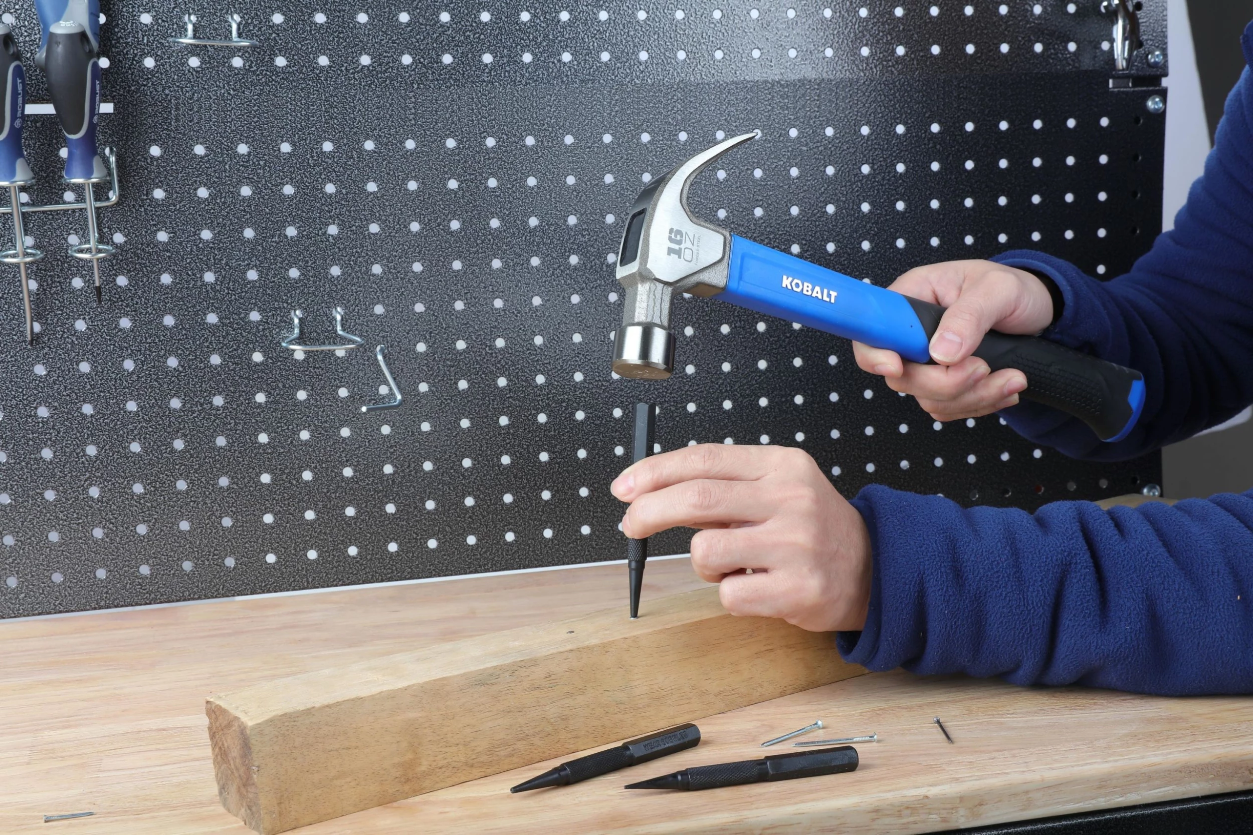 Kobalt Hammers 16-oz Smoothed Face Steel Head Fiberglass Claw Hammer 12 Kobalt Hammers 16-oz Smoothed Face Steel Head Fiberglass Claw Hammer - Image 12