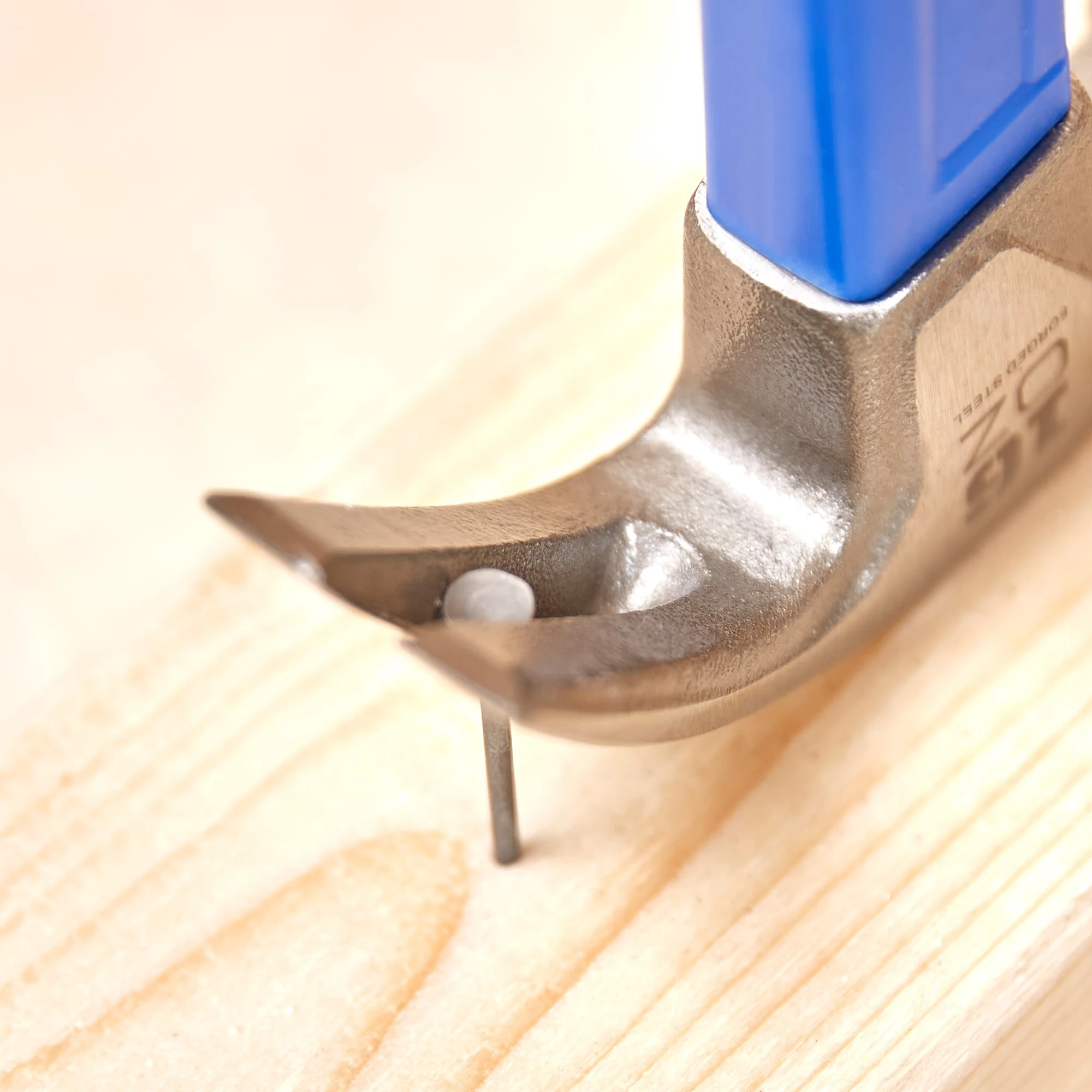 Kobalt Hammers 16-oz Smoothed Face Steel Head Fiberglass Claw Hammer 5 Kobalt Hammers 16-oz Smoothed Face Steel Head Fiberglass Claw Hammer - Image 5