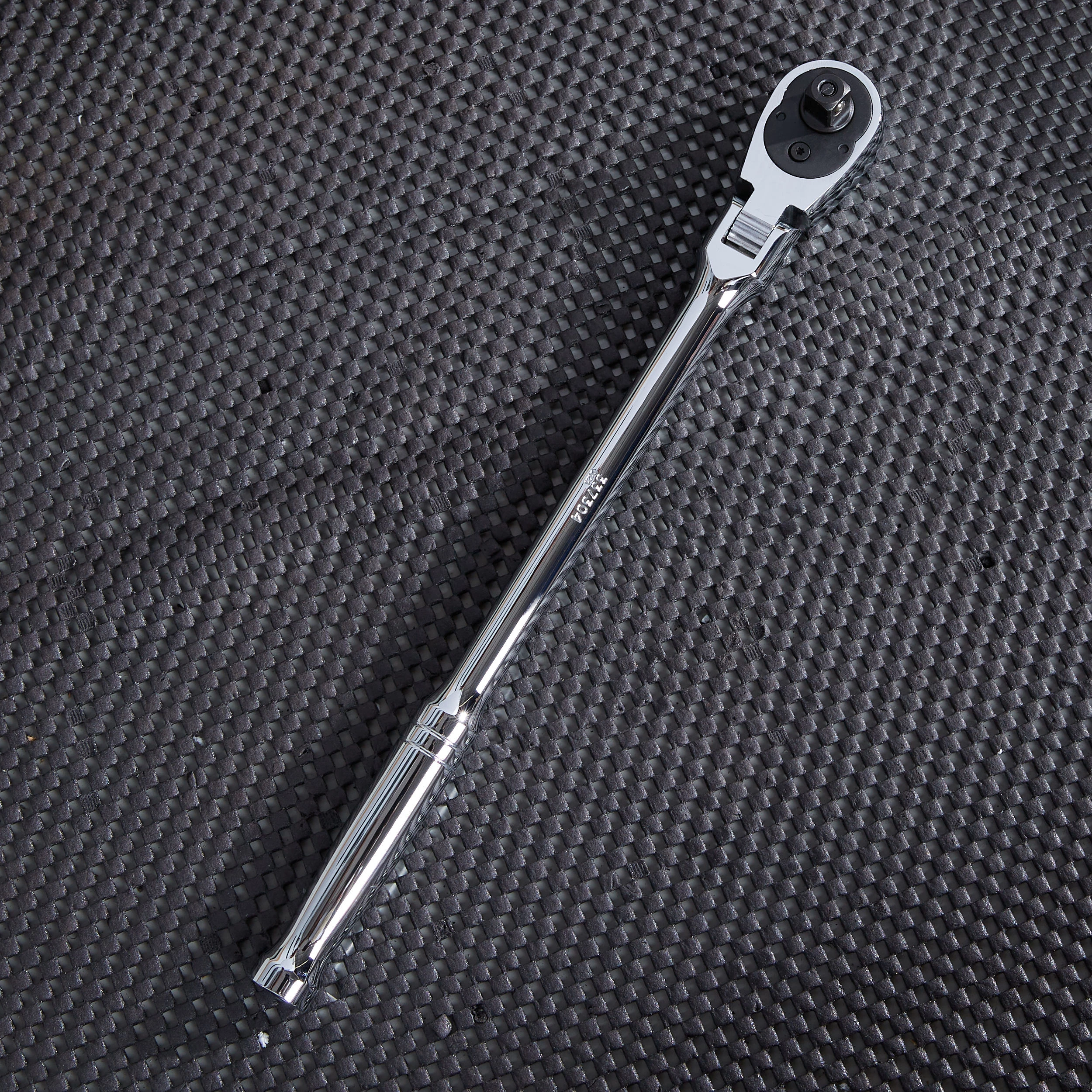 Kobalt Ratchets & Ratchet Sets 90-Tooth 3/8-in Drive Quick-release Flexible Head Standard Ratchet 9 Kobalt Ratchets & Ratchet Sets 90-Tooth 3/8-in Drive Quick-release Flexible Head Standard Ratchet - Image 9