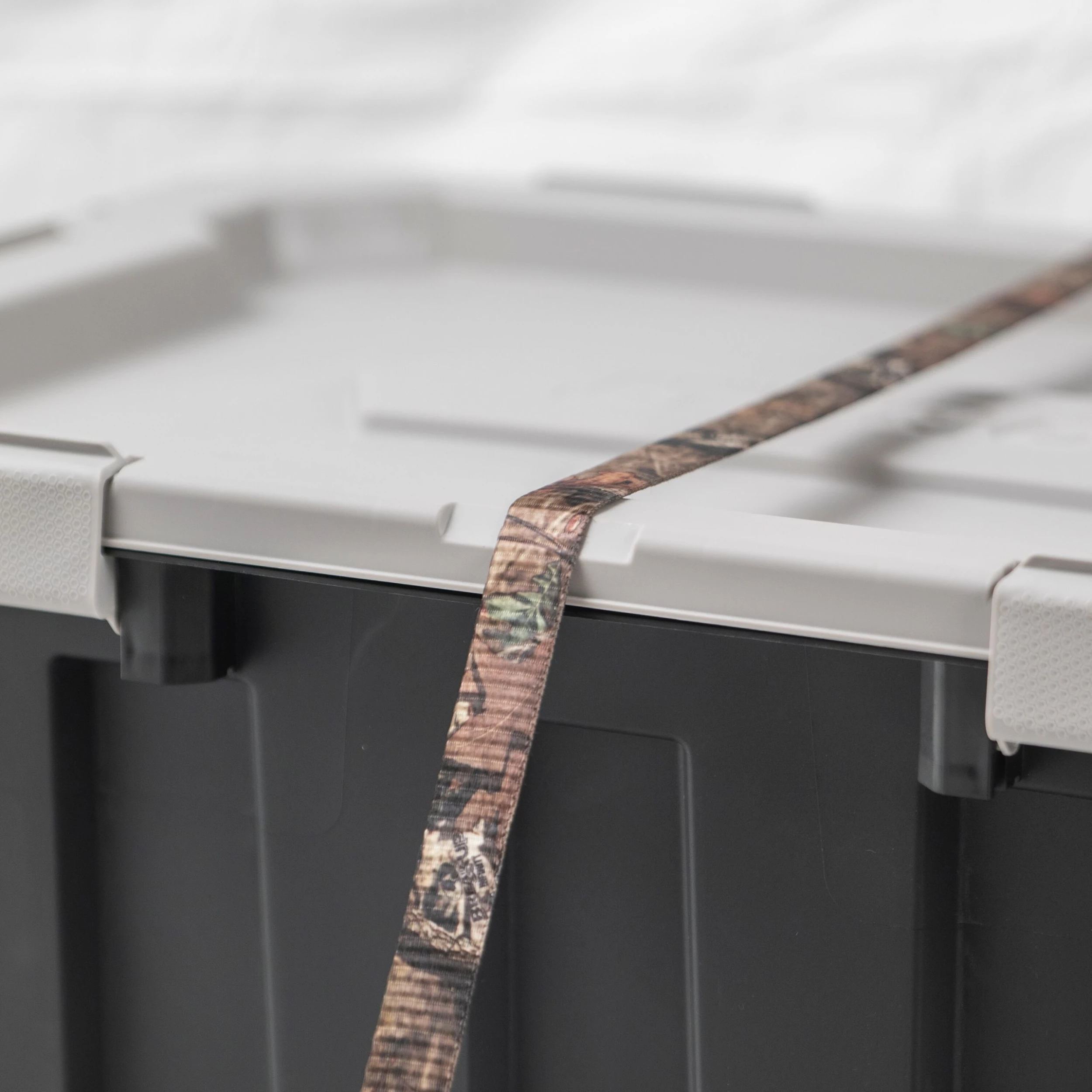 Kobalt Plastic Storage Totes X-large 24-Gallon (96-Quart) Grey Tote Latching Lid 5 Kobalt Plastic Storage Totes X-large 24-Gallon (96-Quart) Grey Tote Latching Lid - Image 5