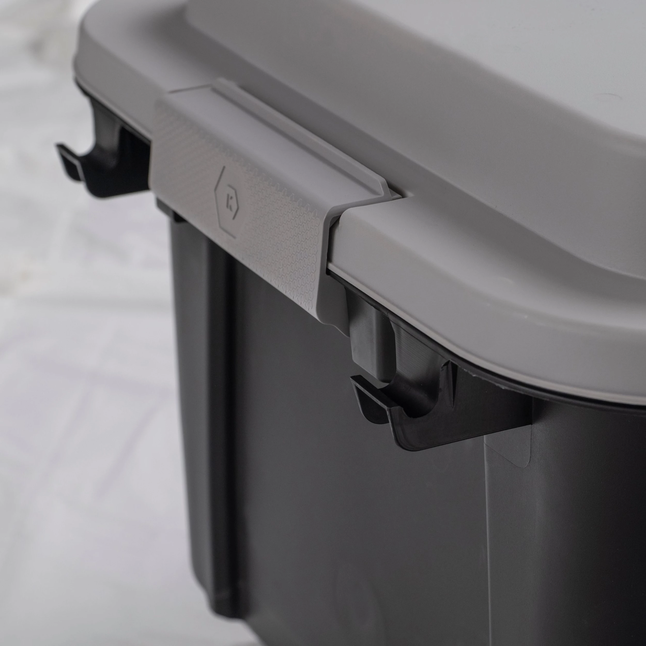 Kobalt Plastic Storage Totes Kobalt Weatherproof Sportsman Trunk 6 Kobalt Plastic Storage Totes Kobalt Weatherproof Sportsman Trunk - Image 6