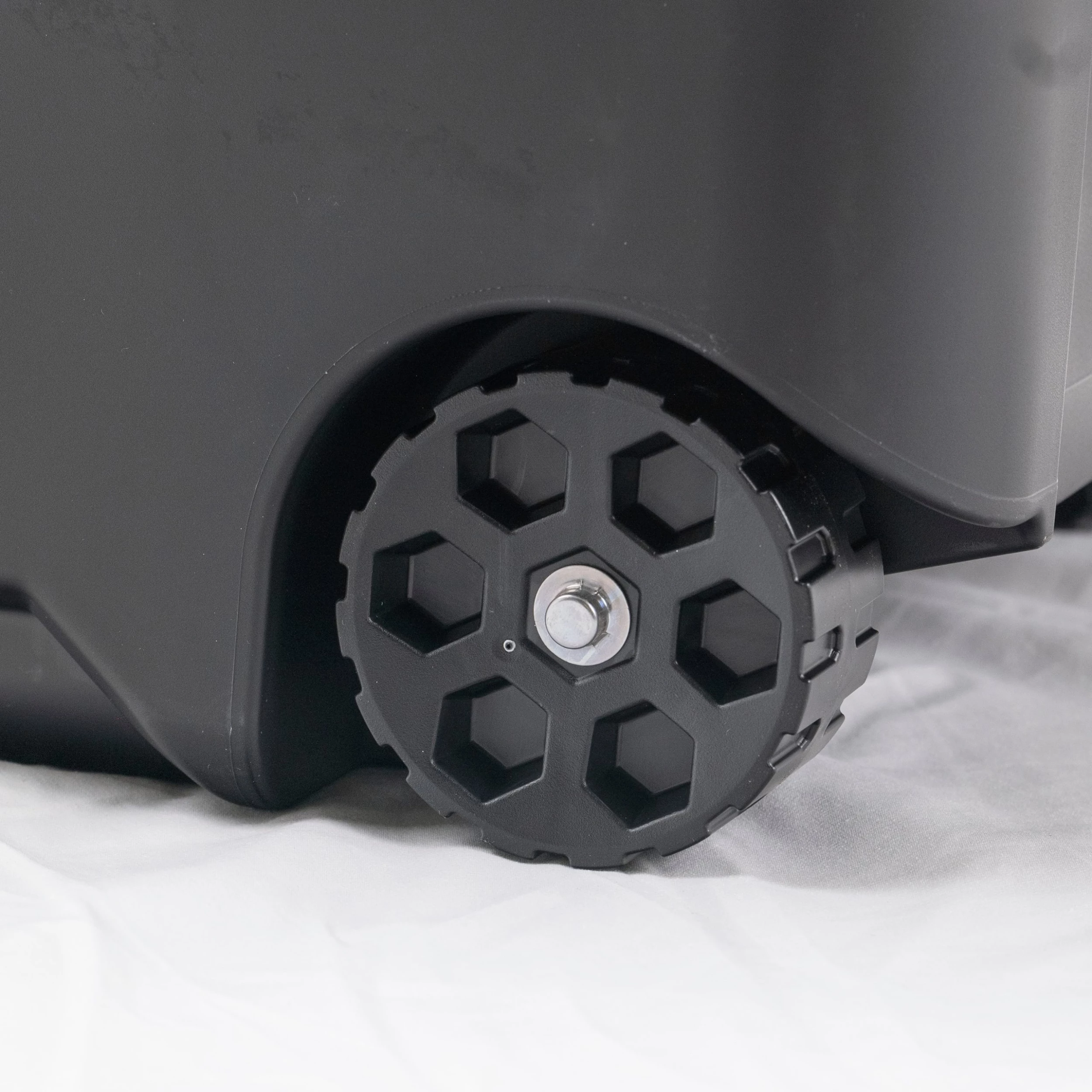 Kobalt Plastic Storage Totes Kobalt Weatherproof Sportsman Trunk 9 Kobalt Plastic Storage Totes Kobalt Weatherproof Sportsman Trunk - Image 9